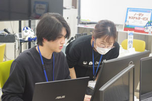 デザイン課インターン研修の様子
